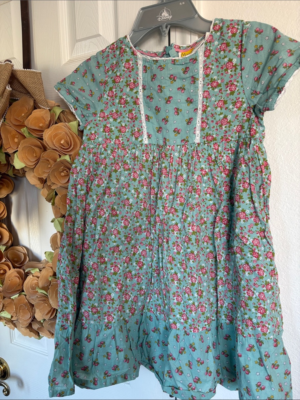 Mini Boden Girl's Floral Smocked Dress size 6-7Y